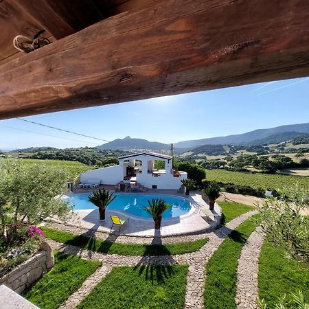 Agriturismo B&B Domo De Resteblas Berchidda Exteriör bild