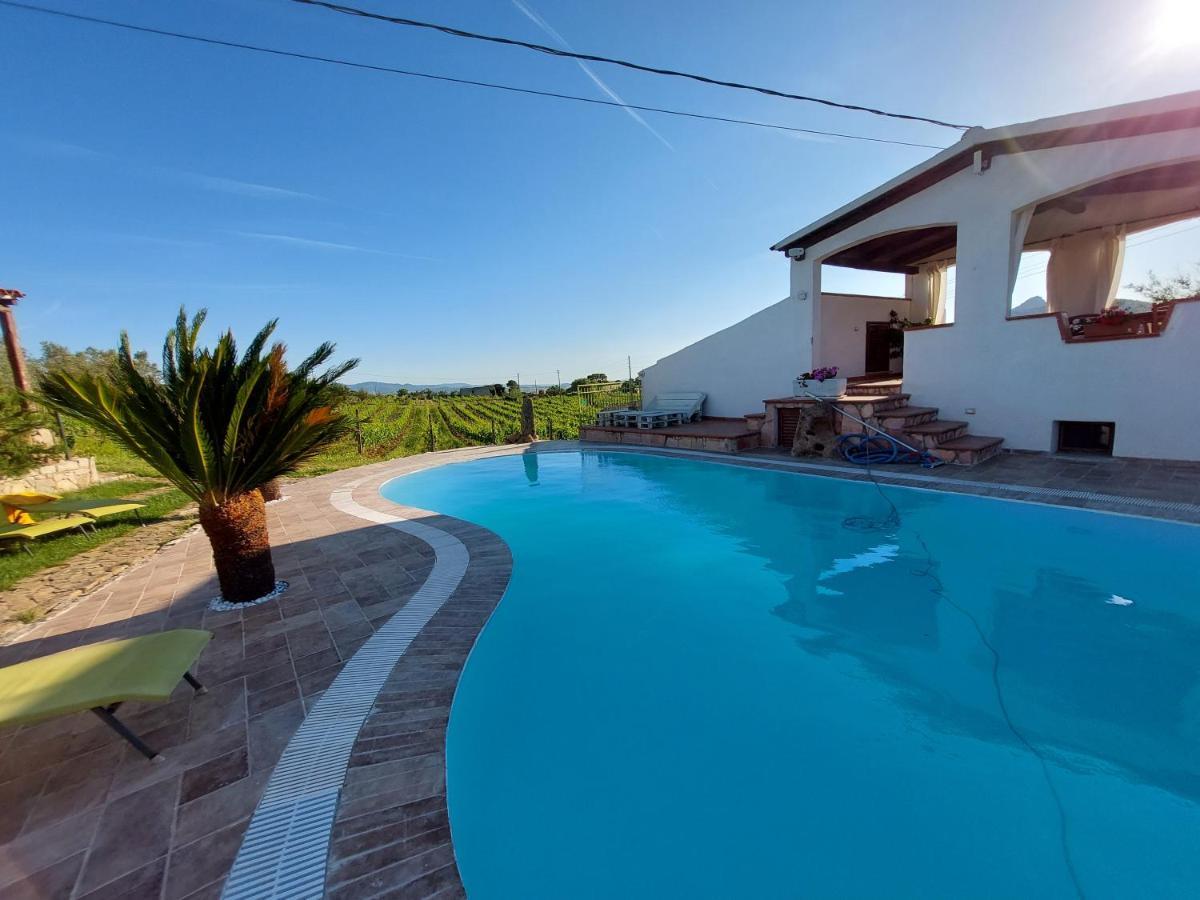 Agriturismo B&B Domo De Resteblas Berchidda Exteriör bild