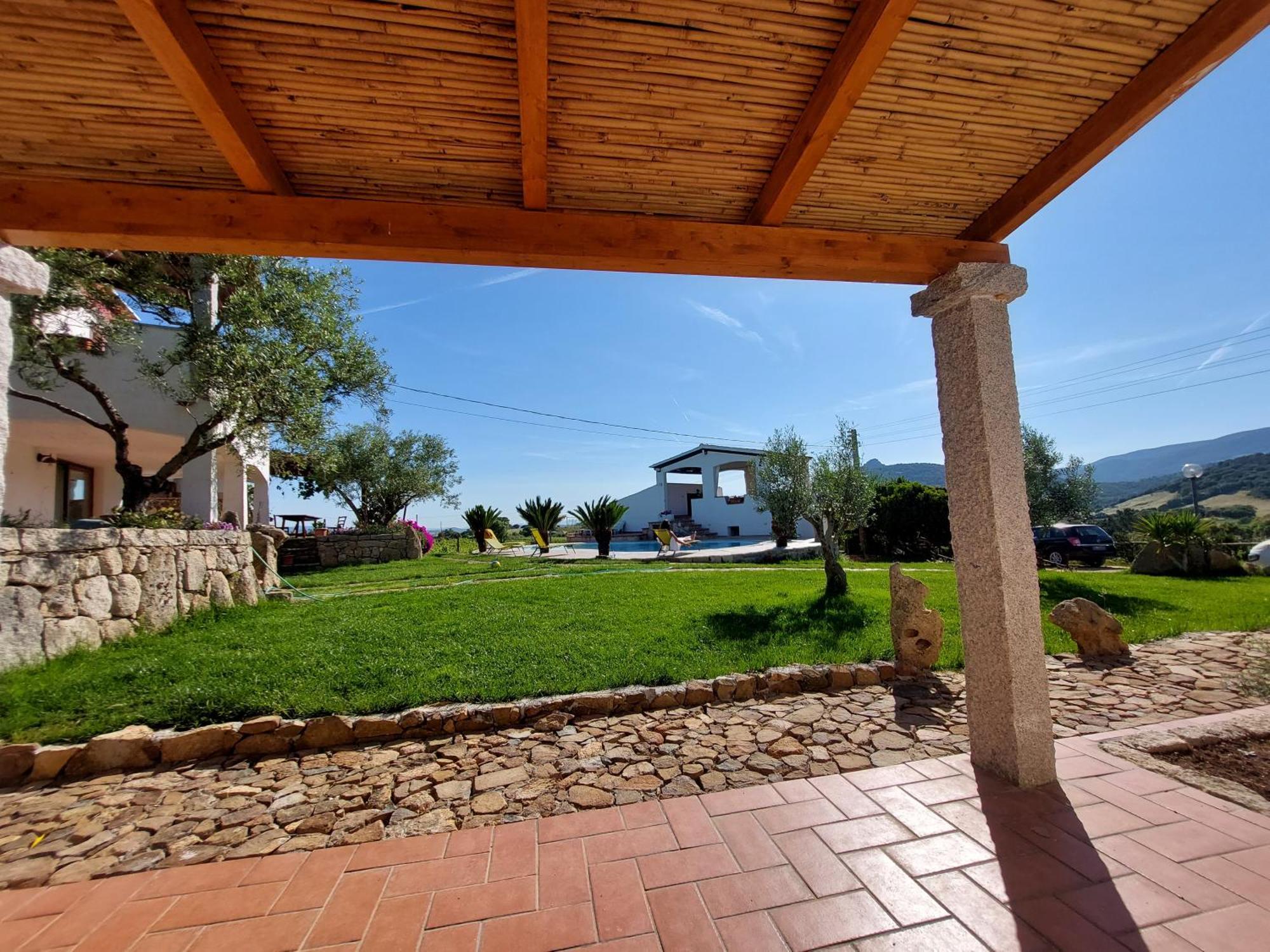 Agriturismo B&B Domo De Resteblas Berchidda Exteriör bild